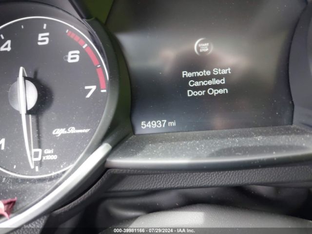 ZARFAECN7H7560165 Alfa Romeo Giulia Ti Rwd