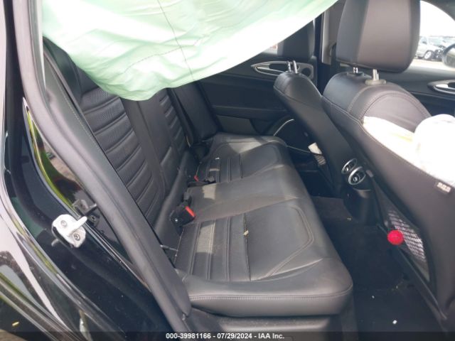 ZARFAECN7H7560165 Alfa Romeo Giulia Ti Rwd