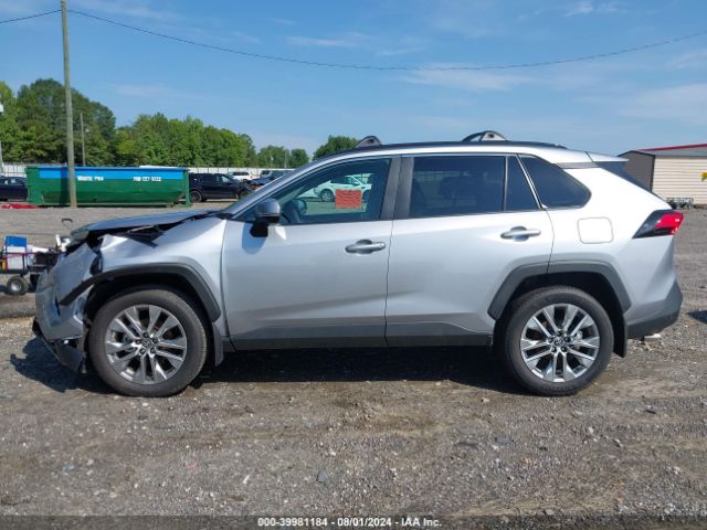 2T3C1RFV6RC283824 Toyota Rav4 Xle Premium