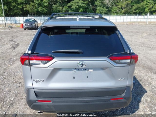 2T3C1RFV6RC283824 Toyota Rav4 Xle Premium