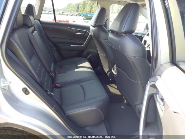 2T3C1RFV6RC283824 Toyota Rav4 Xle Premium