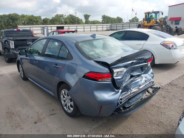 Toyota COROLLA LE 2022 5YFEPMAE1NP386864 Image 3