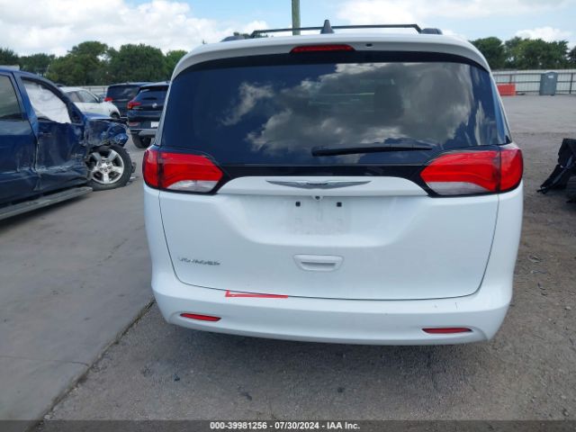 2C4RC1DGXMR516597 Chrysler Voyager Lxi