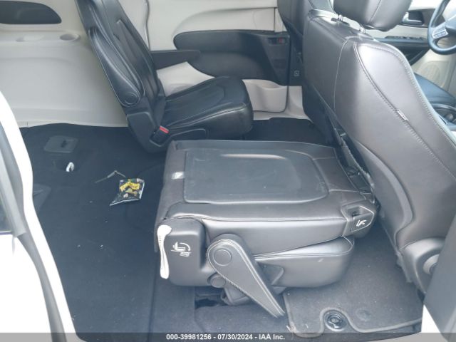 2C4RC1DGXMR516597 Chrysler Voyager Lxi