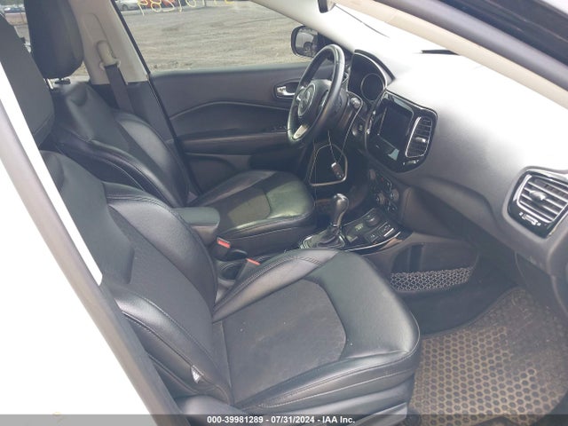 3C4NJDBBXJT395687 Jeep Compass Altitude 4x4