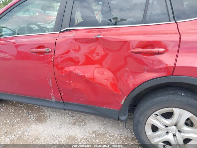 Toyota RAV4 LE 2015 JTMBFREV7FD145053 Image 18