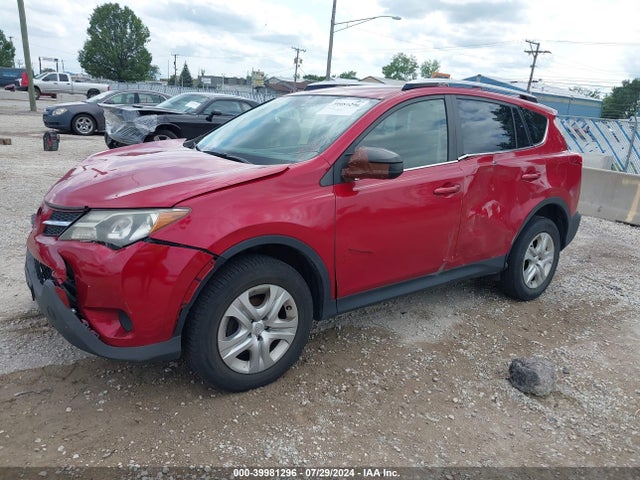 Toyota RAV4 LE 2015 JTMBFREV7FD145053 Image 2