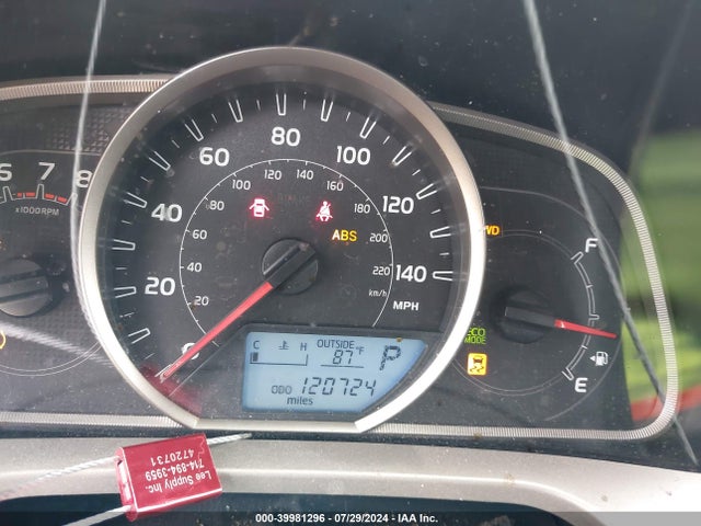 Toyota RAV4 LE 2015 JTMBFREV7FD145053 Image 7