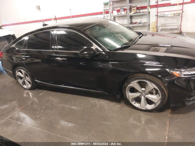 1HGCV1F91JA009474 Honda Accord Touring