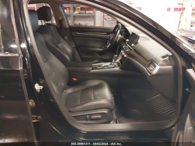 1HGCV1F91JA009474 Honda Accord Touring