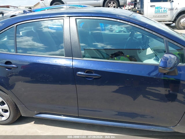 Toyota COROLLA LE 2022 5YFEPMAE7NP341461 Image 13