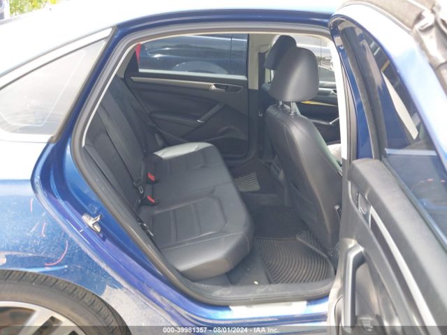 1VWAS7A35GC056084 Volkswagen Passat 1.8t R-line