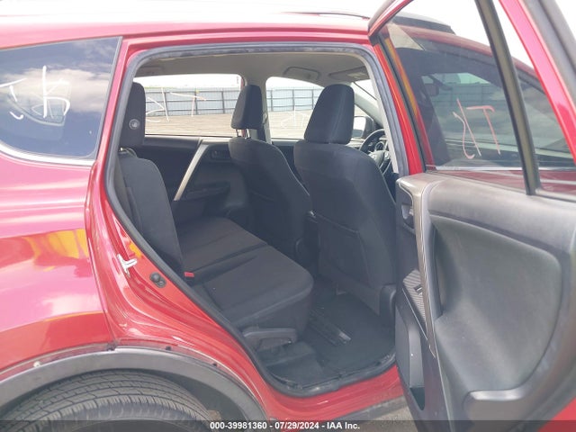Toyota RAV4 LE 2015 JTMZFREV8FD058180 Image 8