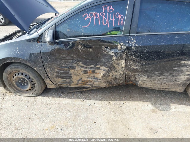 Toyota COROLLA LE 2016 5YFBURHE4GP492128 Image 6