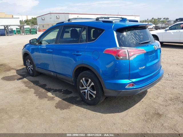 Toyota RAV4 LE 2016 JTMZFREV3GJ069607 Image 3