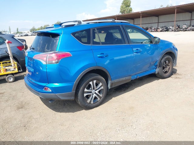 Toyota RAV4 LE 2016 JTMZFREV3GJ069607 Image 4