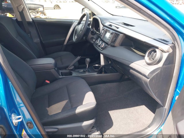 Toyota RAV4 LE 2016 JTMZFREV3GJ069607 Image 5