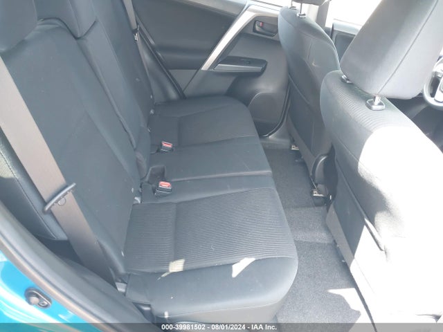 Toyota RAV4 LE 2016 JTMZFREV3GJ069607 Image 8