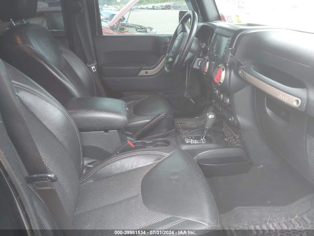 1C4BJWEG3GL265230 Jeep Wrangler Unlimited 75th Anniversary