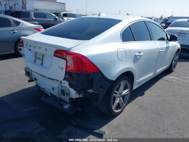 YV126MFB2F1313670 Volvo S60 T5 Premier