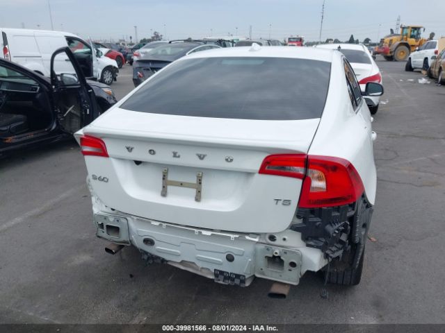 YV126MFB2F1313670 Volvo S60 T5 Premier