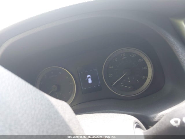 KM8J23A43JU736308 Hyundai TUCSON SE