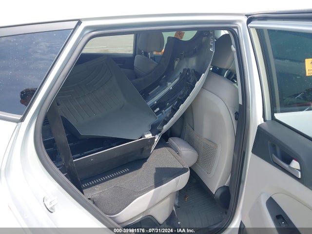 KM8J23A43JU736308 Hyundai TUCSON SE