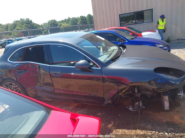 Porsche MACAN S 2022 WP1AG2A56NLB23859 Image 14