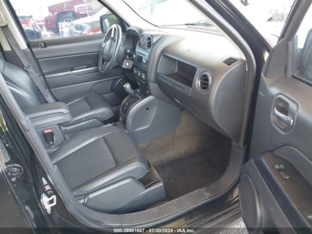 1C4NJPBA0GD726638 Jeep Patriot Sport Se