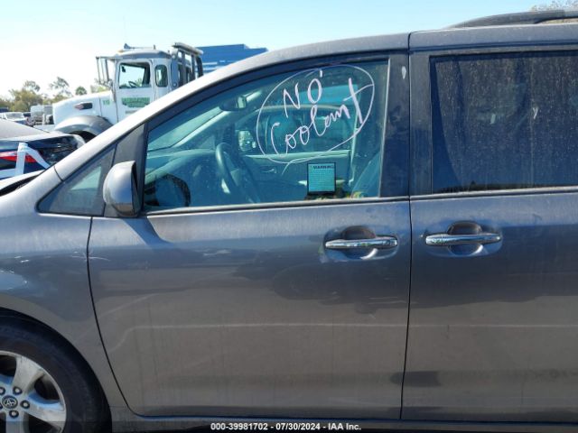 5TDKZ3DC1KS970203 Toyota Sienna Le 8 Passenger