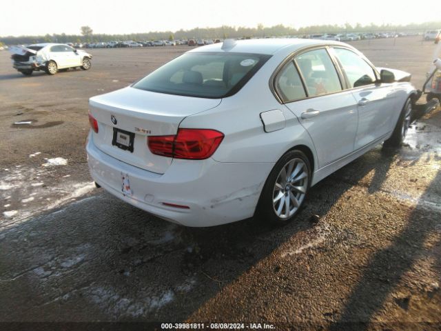 WBA8A9C59JAD27861 BMW 320i