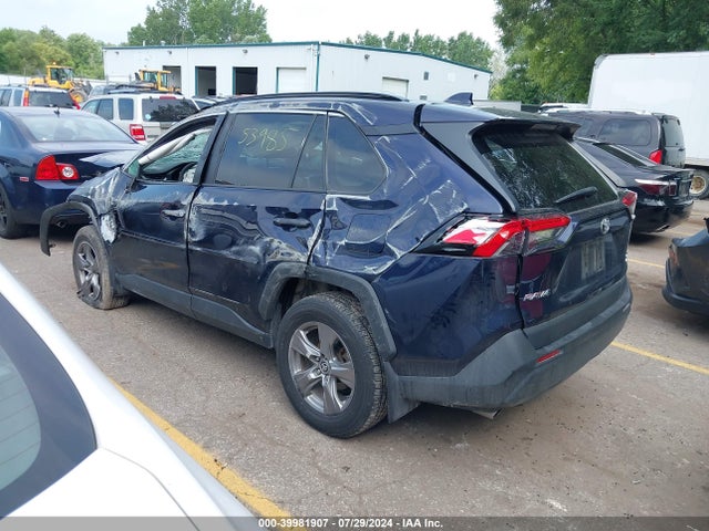Toyota Rav4 Xle 2022 2T3P1RFV9NW253985 Image 3