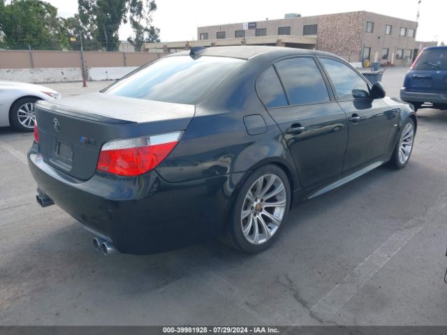 2006 BMW M5 WBSNB93576CX06605 Photo 3