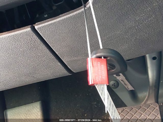 WVGAV3AX7EW599675 Volkswagen TIGUAN S