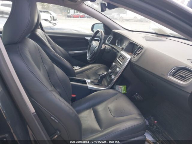 YV126MFK0G2410877 Volvo S60 T5 Drive-e Premier
