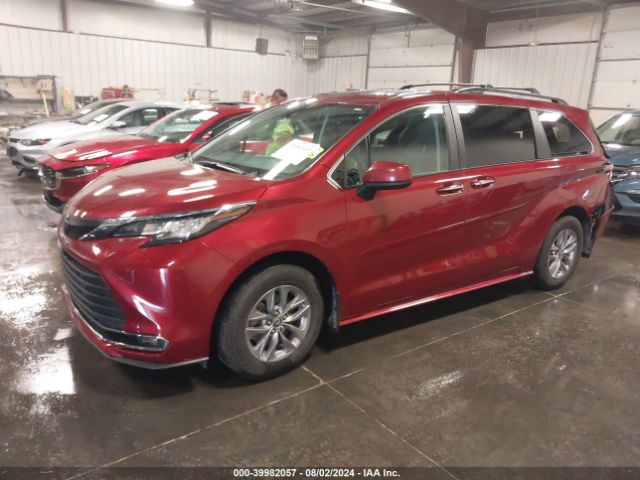 5TDJRKEC2NS123067 Toyota SIENNA XLE