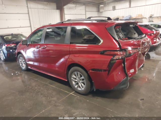 5TDJRKEC2NS123067 Toyota SIENNA XLE