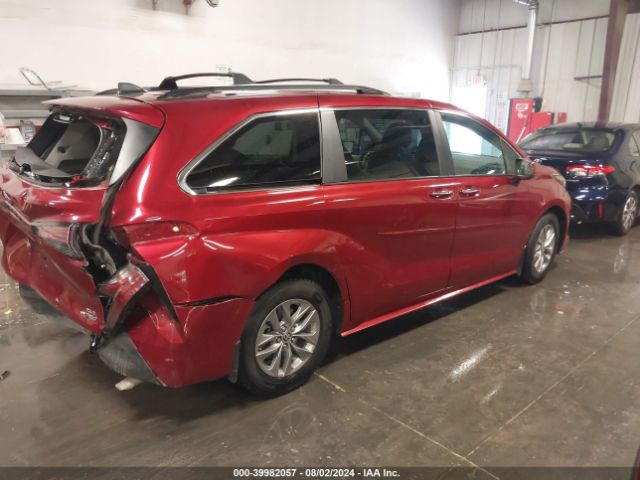 5TDJRKEC2NS123067 Toyota SIENNA XLE