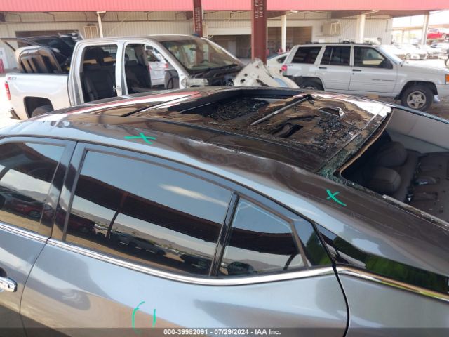 1N4AA6AP0HC443443 Nissan Maxima 3.5 Sl