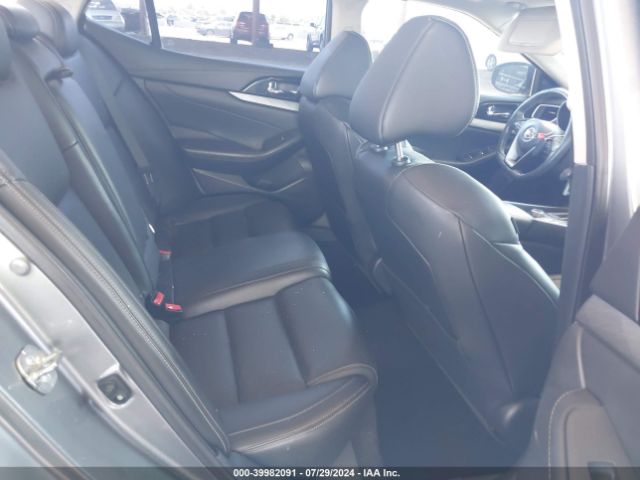 1N4AA6AP0HC443443 Nissan Maxima 3.5 Sl