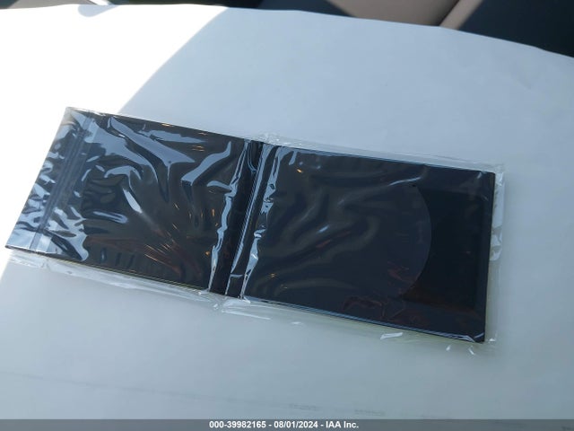 2024 TESLA MODEL Y 7SAYGDEE0RF044317 Photo 10