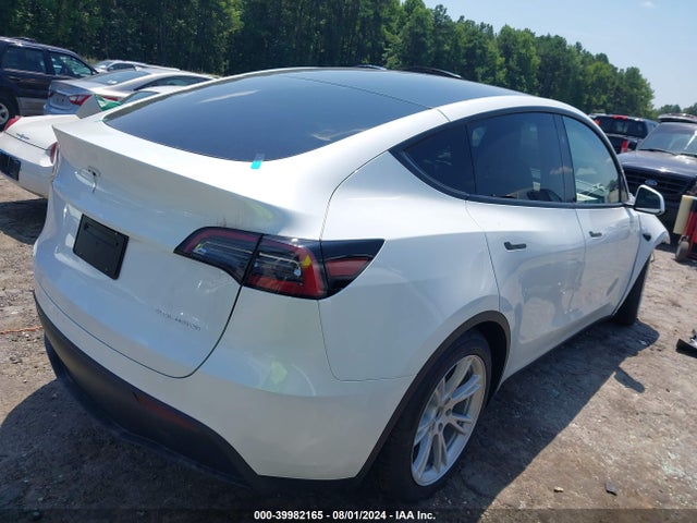2024 TESLA MODEL Y 7SAYGDEE0RF044317 Photo 3