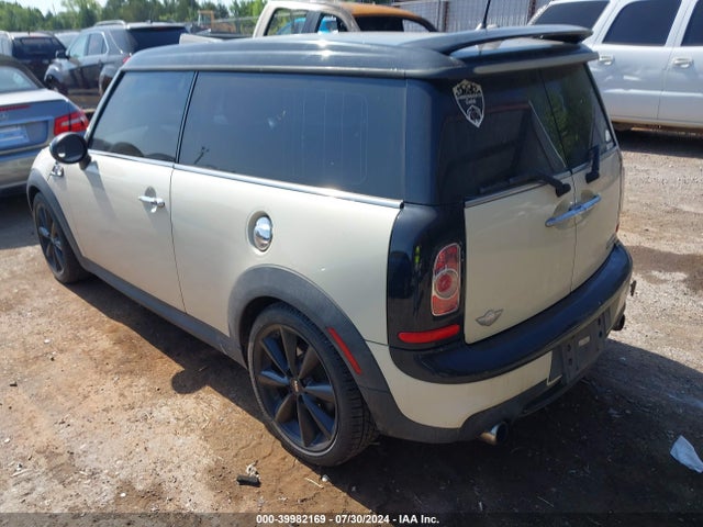 2012 MINI COOPER S CLUBMAN WMWZG3C56CTY31921 Photo 2