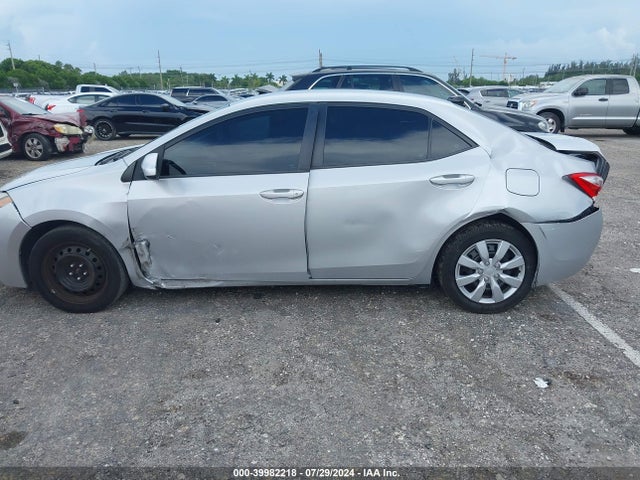 2T1BURHE5FC385667 Toyota COROLLA LE