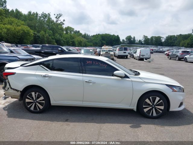 1N4BL4DW4LC268757 Nissan Altima Sv Intelligent Awd