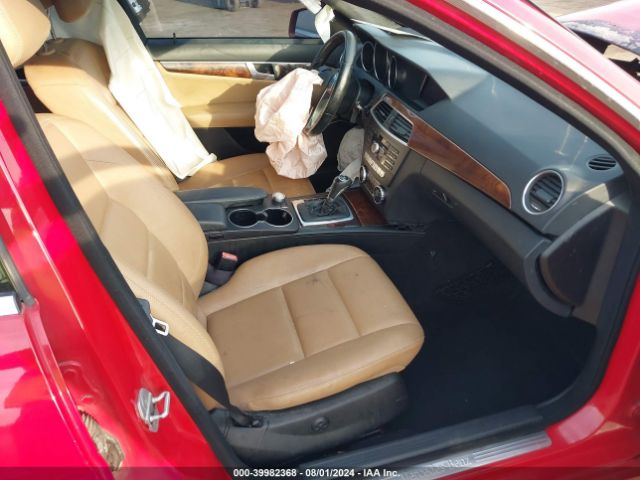 WDDGF8AB9ER322818 Mercedes-Benz C 300 Luxury 4matic/sport 4matic