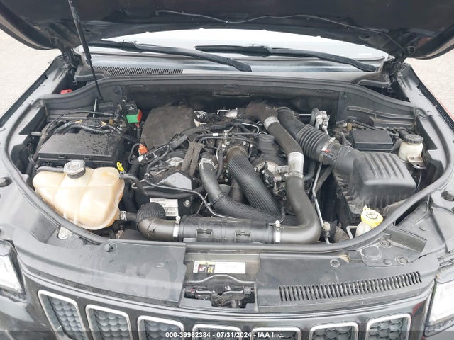 1C4RJFCM8FC215137 Jeep Grand Cherokee Overland