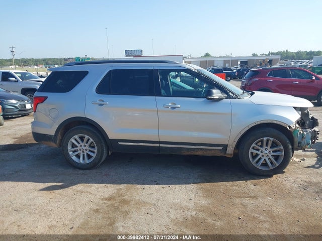 Ford EXPLORER XLT 2017 1FM5K7D83HGD38631 Image 14
