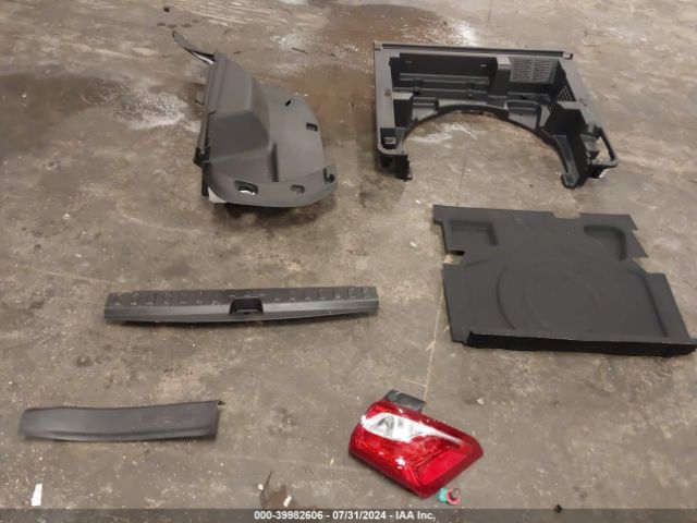 2GNAXSEV1L6270549 Chevrolet Equinox Awd Ls