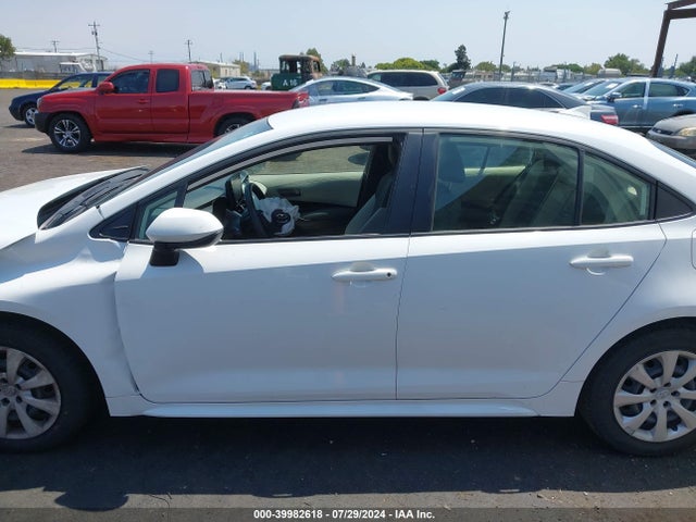 Toyota COROLLA LE 2022 JTDEPMAE2N3031968 Image 14